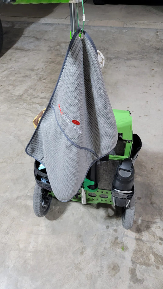 Max Disctance Pocket Towel 2